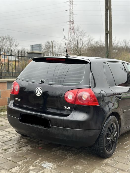 Vând gold 5,an 2005!