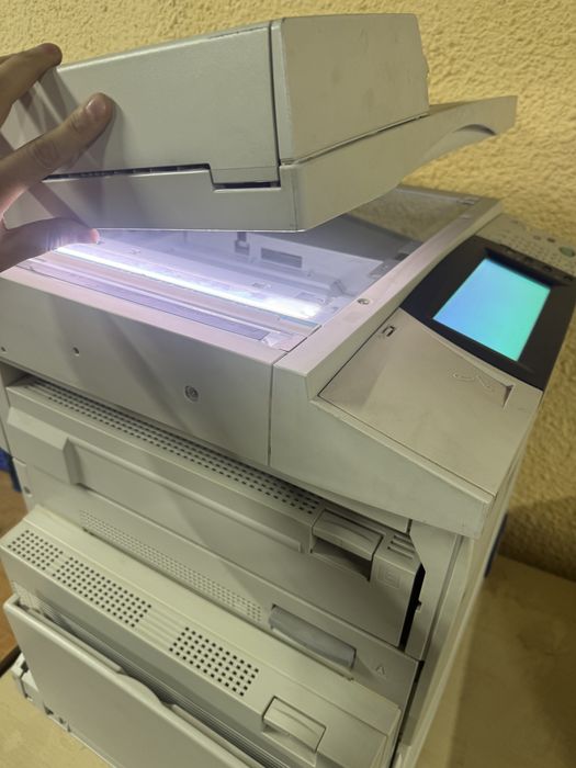 Принтер 5225А в хорошем состоянии.