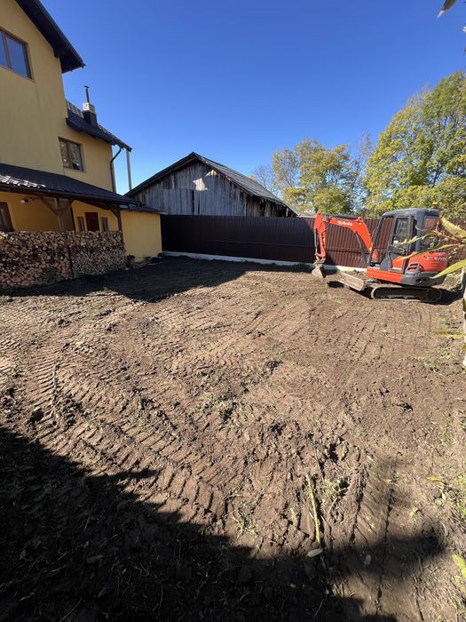 Mini-excavator 3 tone de inchiriat / duba basculabila 3.5 tone