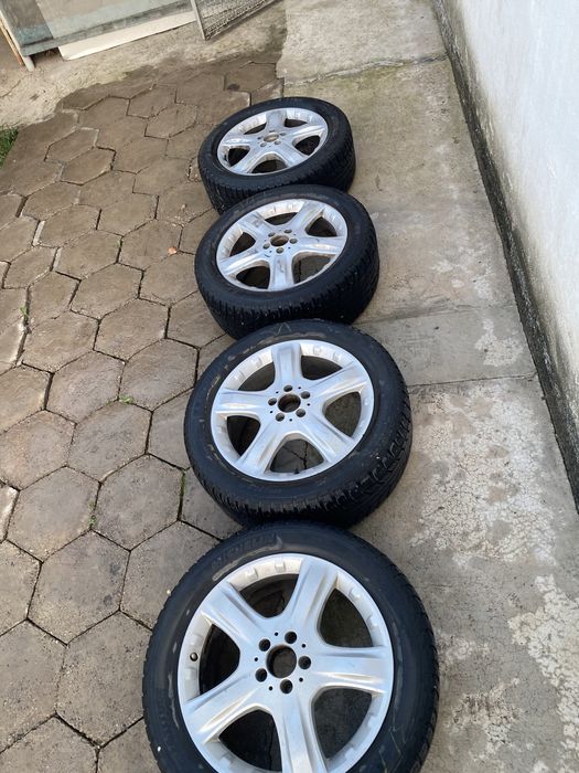 Продам диски с резиной мерседес.