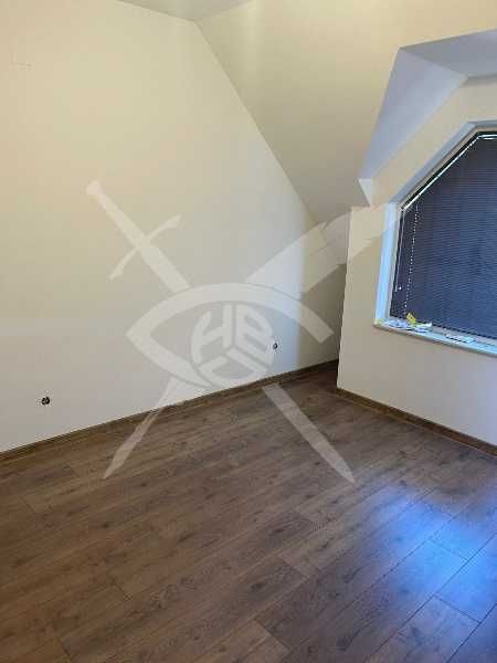 Продава се Тристаен апартамент в София, Хладилника - 120 кв.м за 880 €/кв.м - Снимка #1