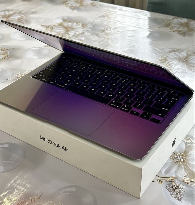 MacBook Air 13 M1, 8/256Gb