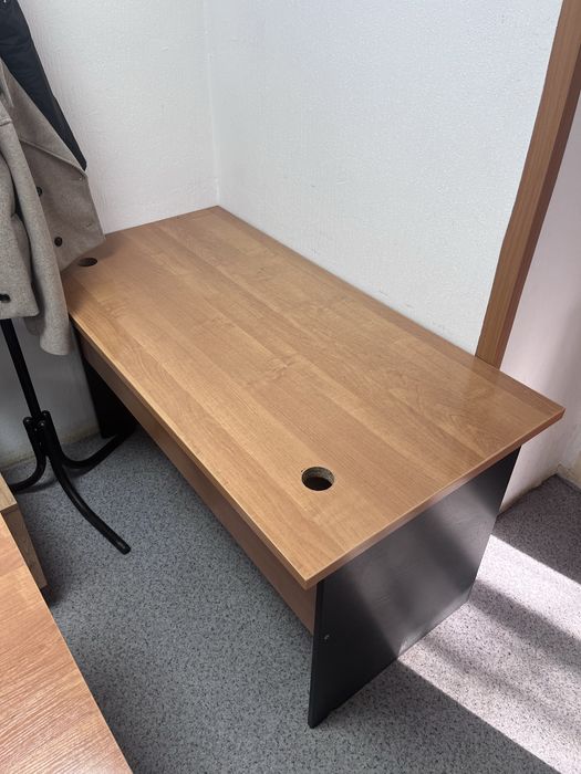 Продам стол/ парту 3шт