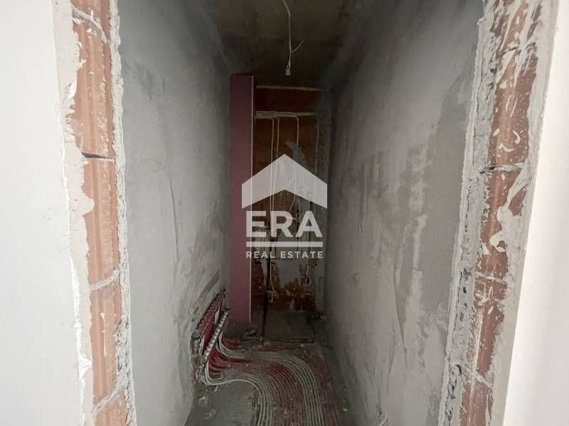 ERA Тера предлага за продажба тристаен апартамент в новостроящ се затв
