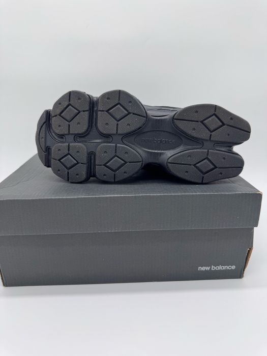 New Balance 9060 Triple Black
