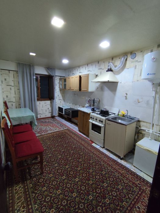 Продаётся 2 комнатная квартира в поселке Улугбек