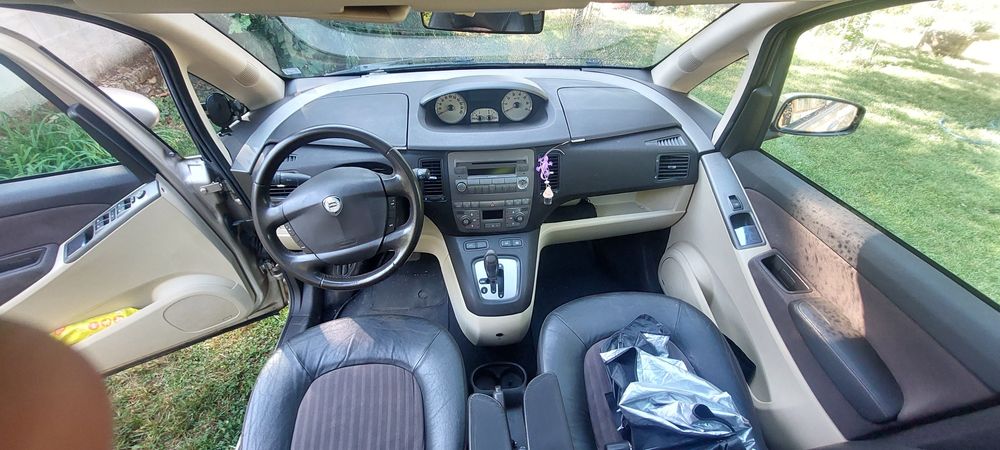 Ланчия  Муза  1.4