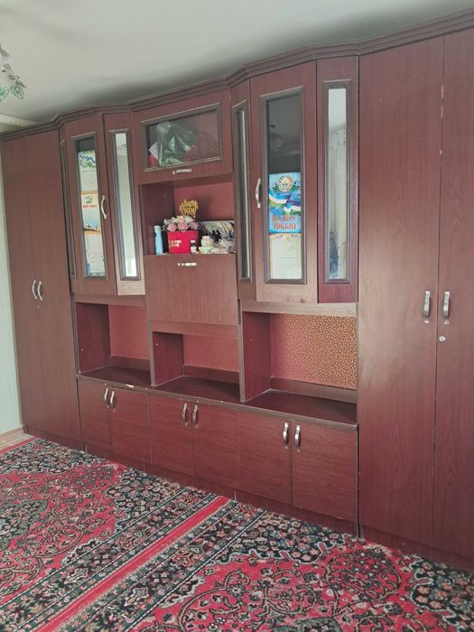 Стенка арзон нархда сотилади