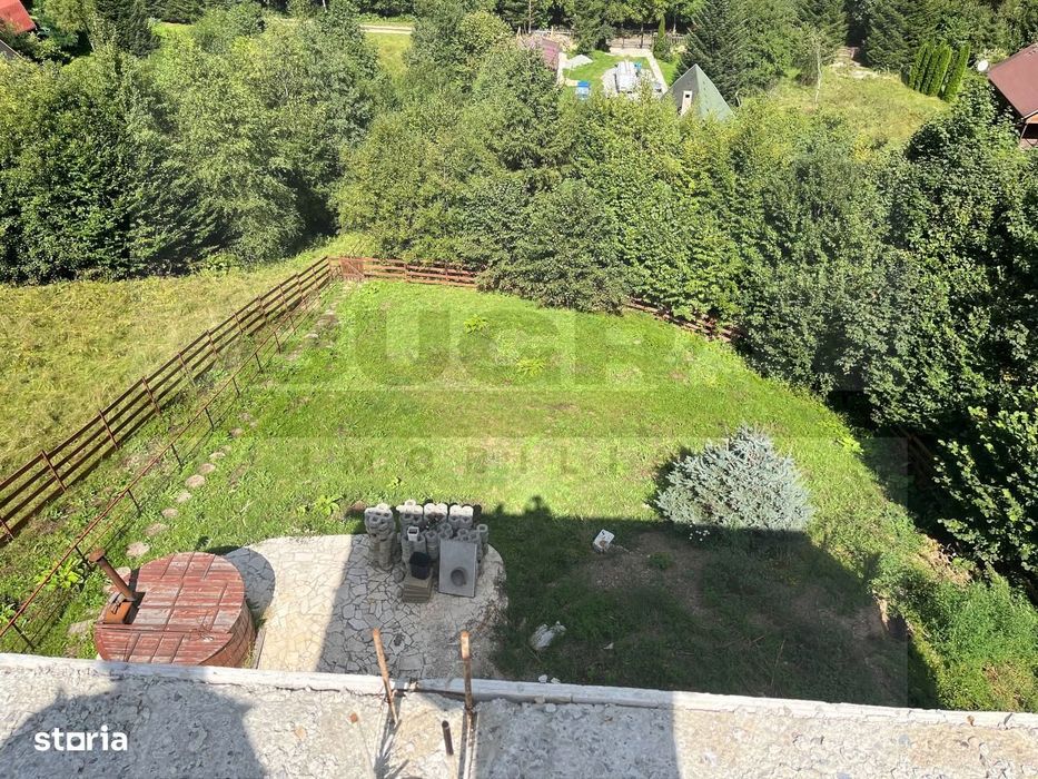 Casa individuala in constructie, pădure & priveliște spectaculoasă