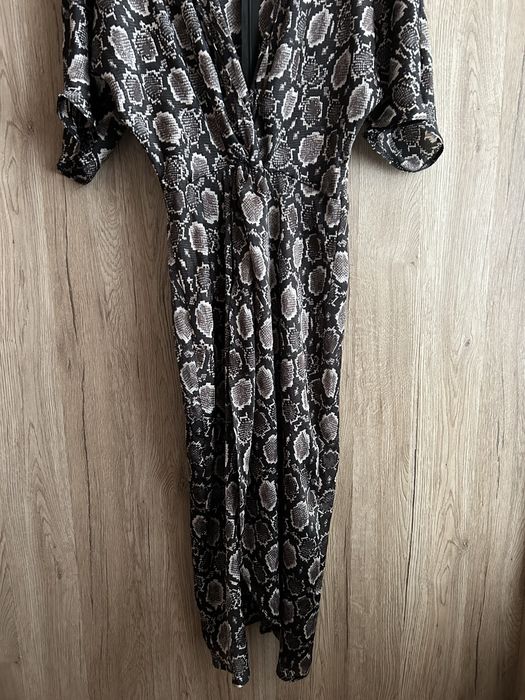 Libby LOVES Нова уникална оригинална рокля с етикета размер XS