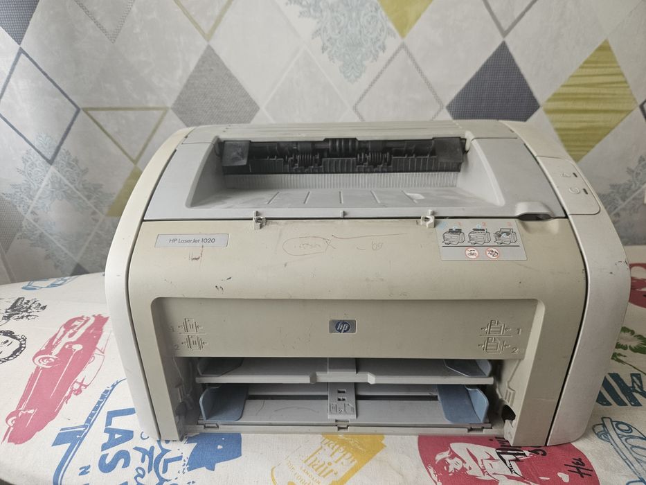 Продам принтер НР 1020