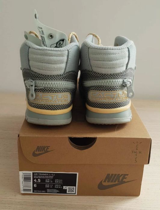 Оригинален Travis Scott x Nike Trainer