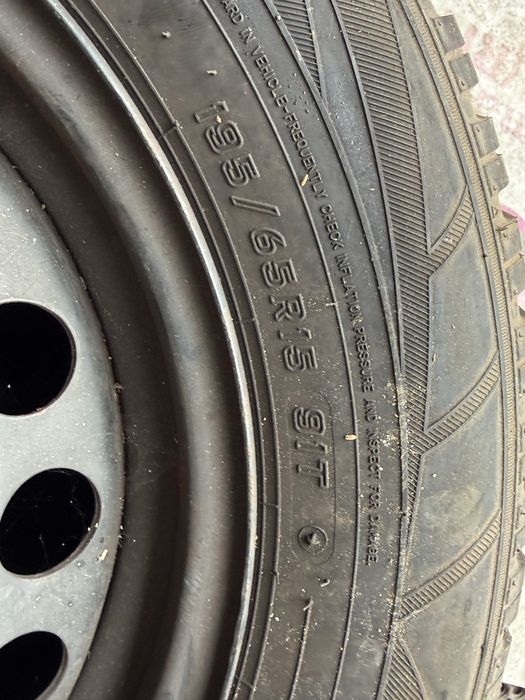 4 jante de tabla 5x112 si anvelope de iarna 195/65/15