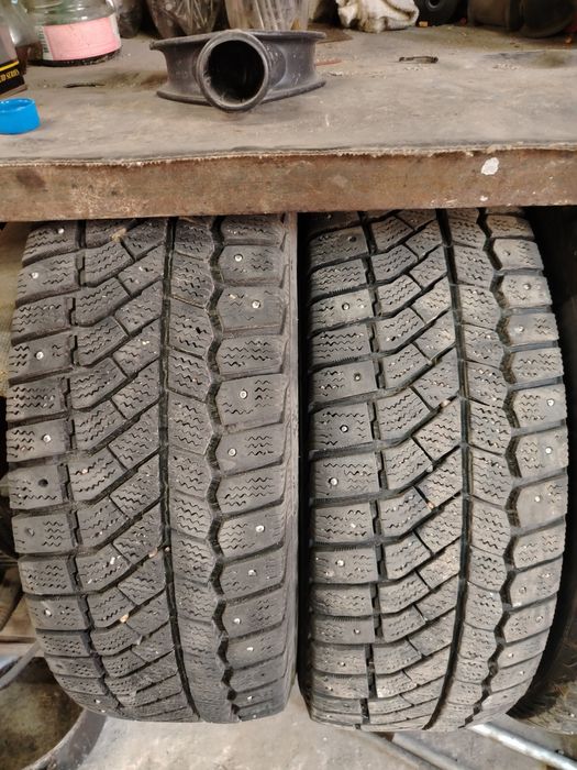 Продам резину зима 195  65 R15