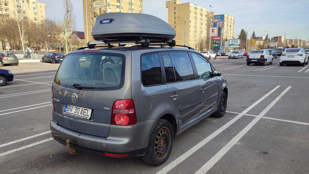 VW Touran Highline 7 locuri DSG - masina de familie