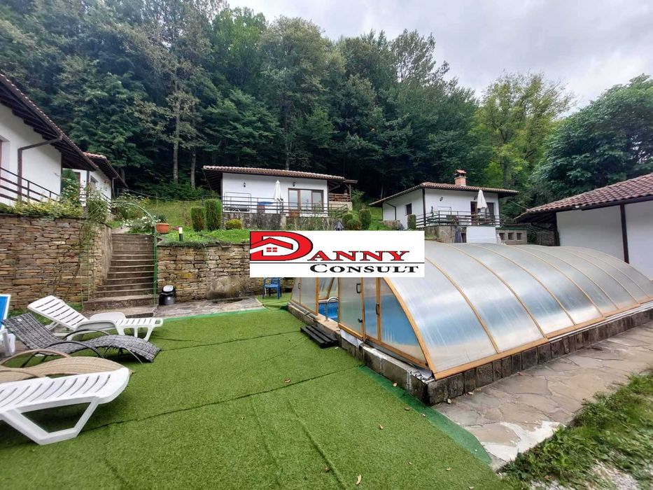 Комплекс от къщи за гости в Троянския балкан