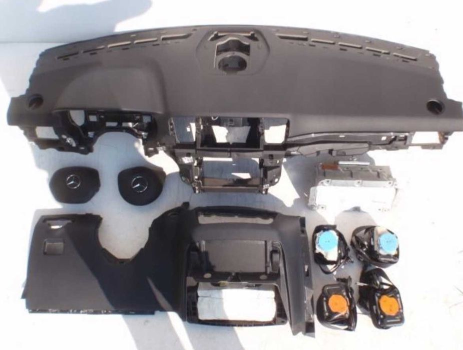 Арматурно табло аирбег колани коляно airbag Mercedes ML W166