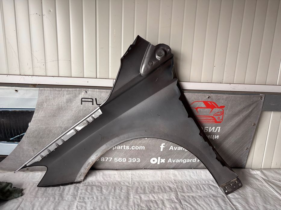 Преден десен калник • Mercedes B-Class (2014–2019)