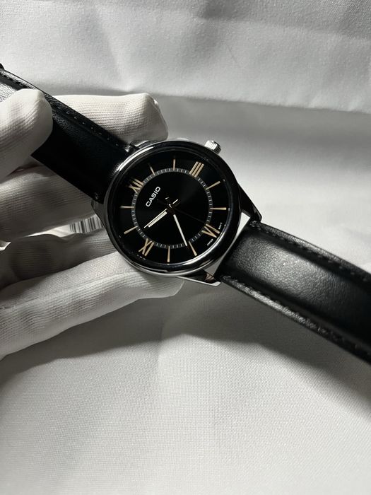 Продам Часы Casio оригинал новые