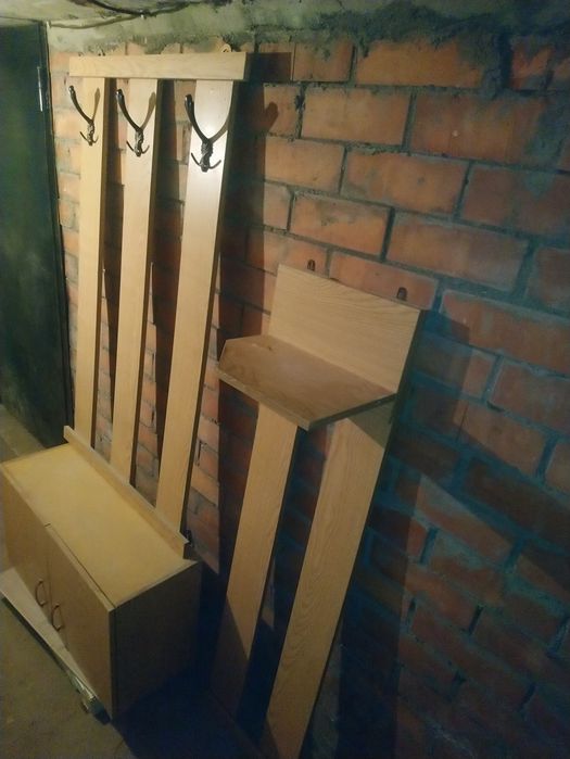 Продам Вешалку для прихожей
