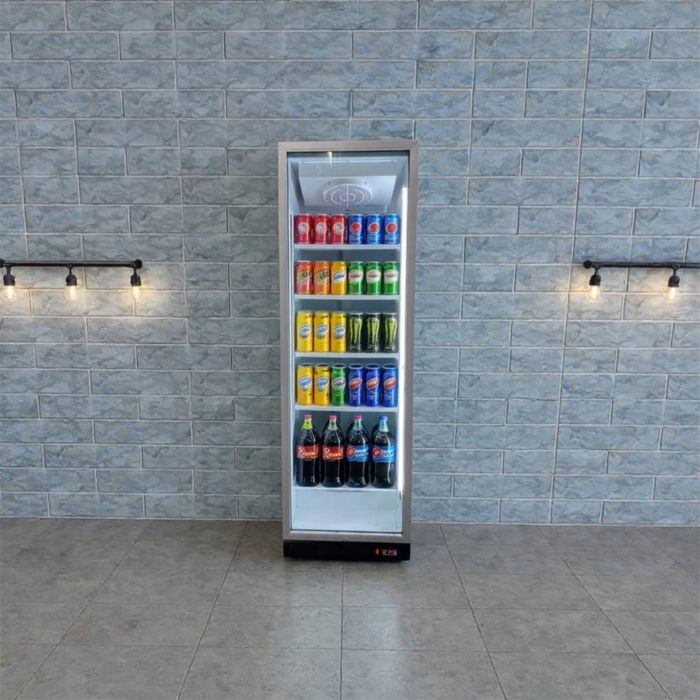 Vitrina Xaladelniklar