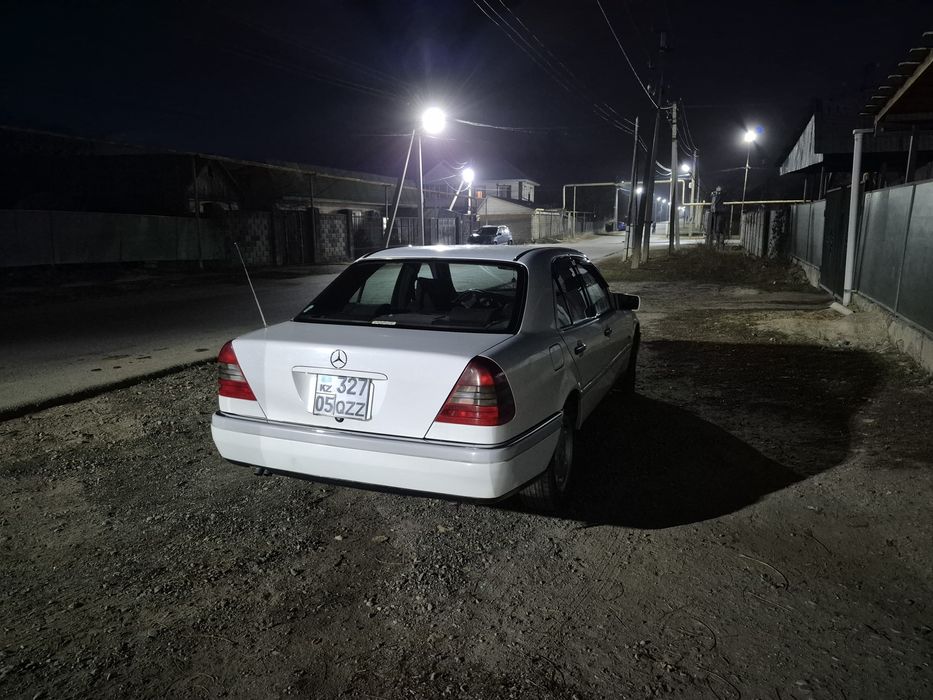 Мерседес сешка хорошем состоянии