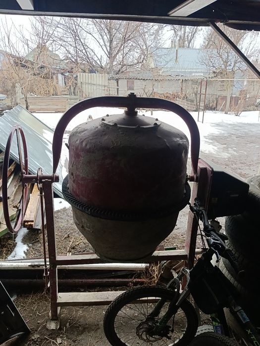 Продам бетономешалку
