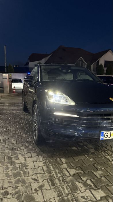 PORSCHE Cayenne Coupe 2022 — imagine 3