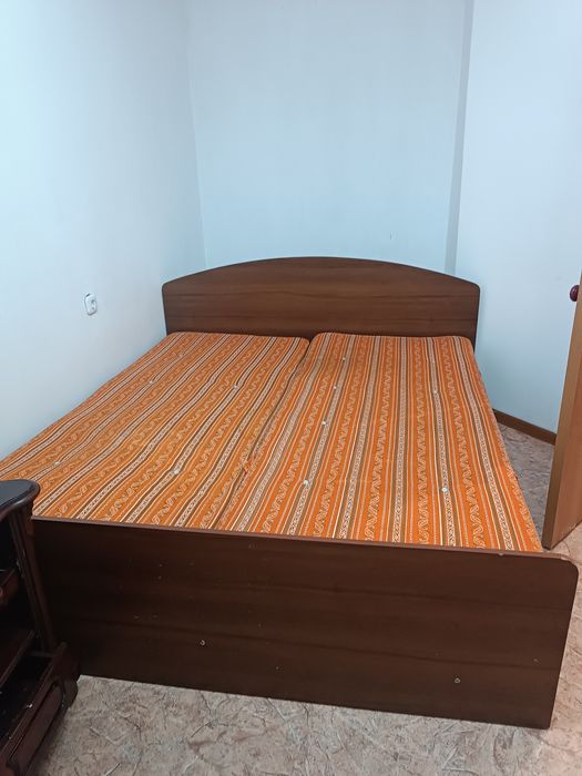 Продам двухспальную кровать Б/у