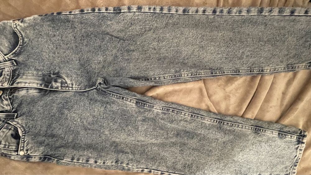 Джинсы в отличном состоянии
