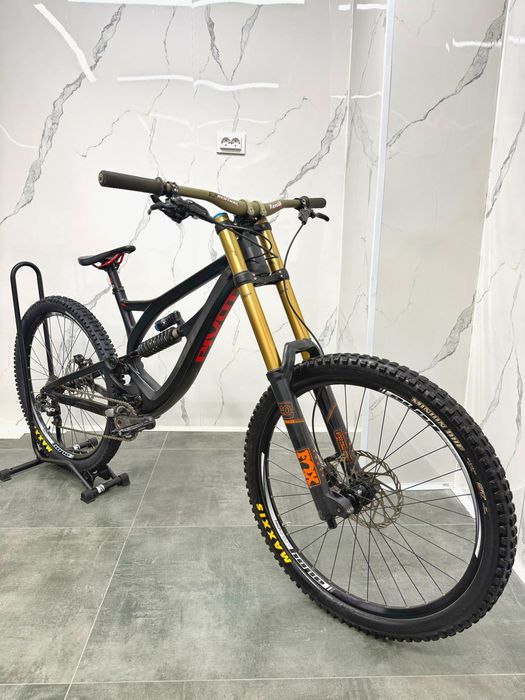 Висок клас велосипед за спускане Pivot Phoenix Carbon L 27.5