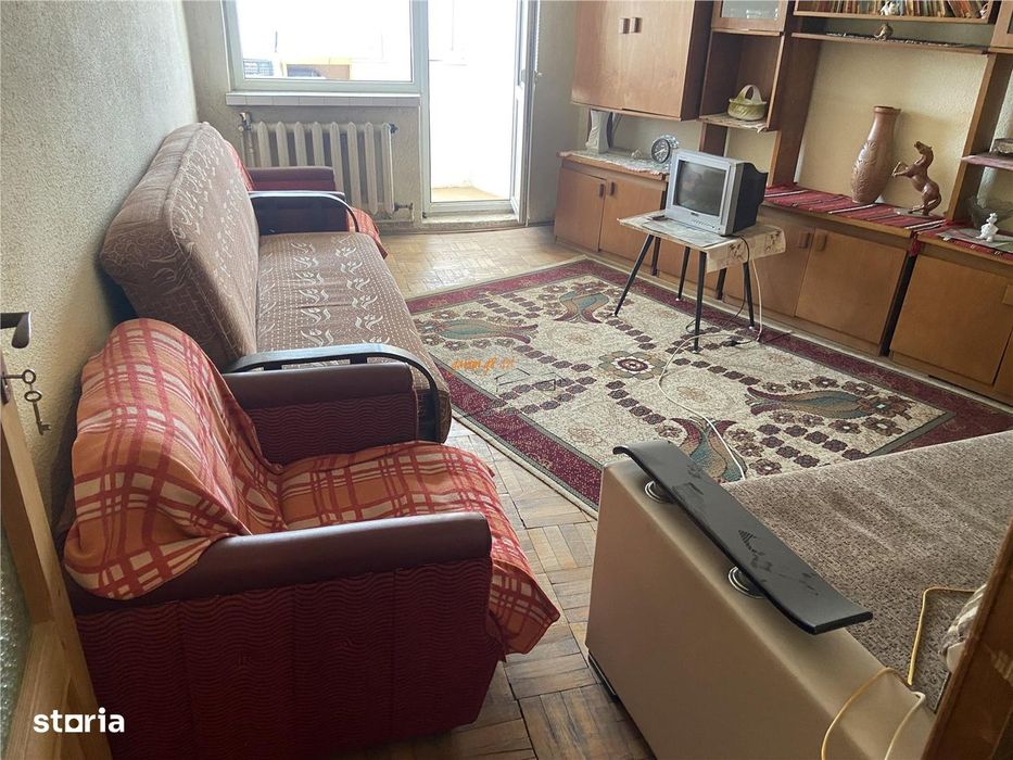Apartament 2 camere , zona b- dul Independentei , et 1 din 4 , decoman