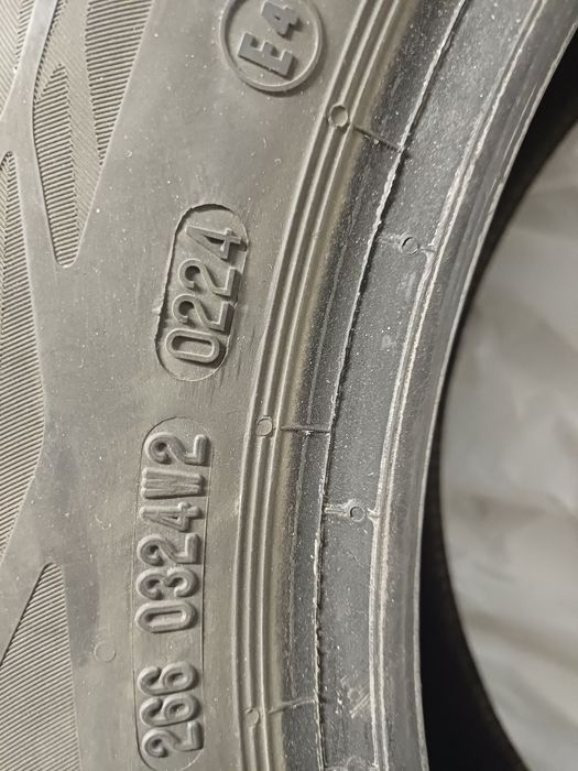 Vând un set de cauciucuri de vara ptr Logan III.