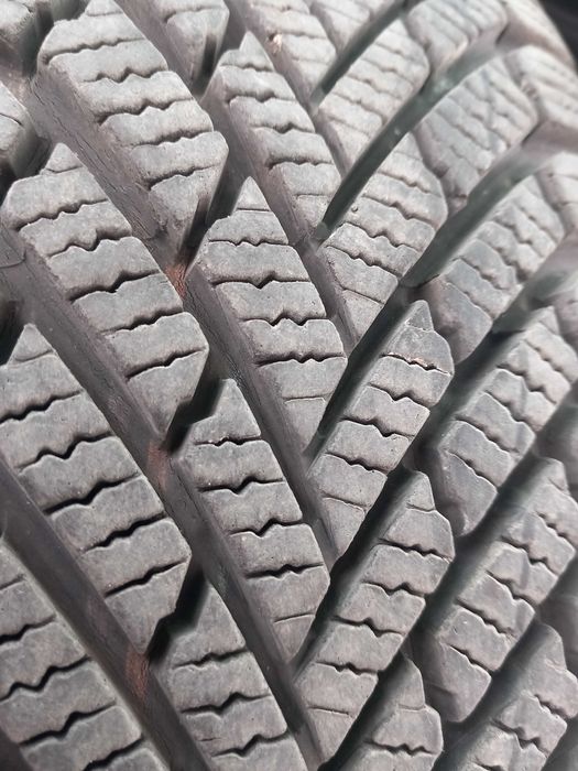 185/65 R15 Continental