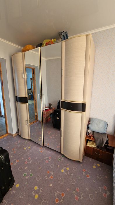 Продам спальный гарнитур