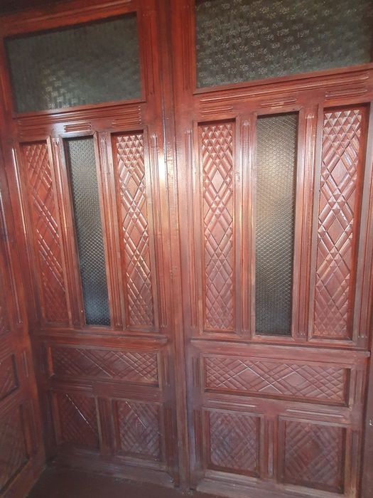 Vând Uși stil Banat