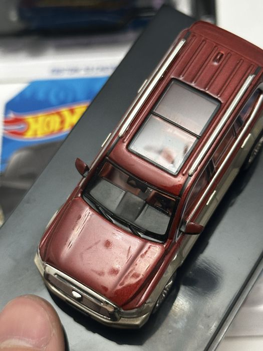 Продажа машинки 1:64