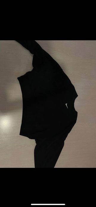 Hugo Boss и Nike оригинална блуза .черна и бяла тениска с етикет