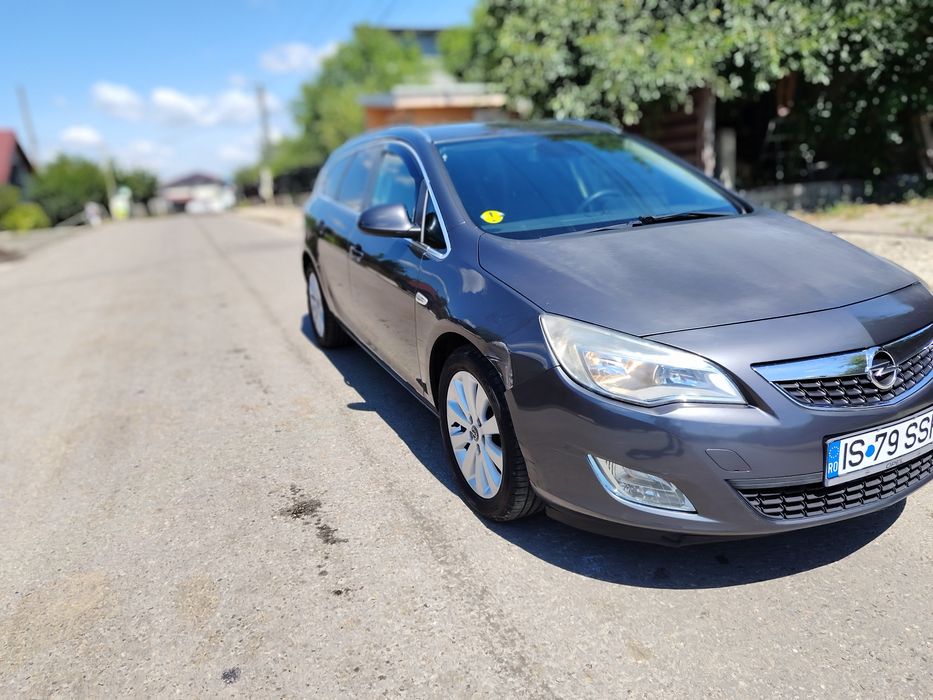 Opel Astra Sports Tourer 1.7CDTI 125CP 2012