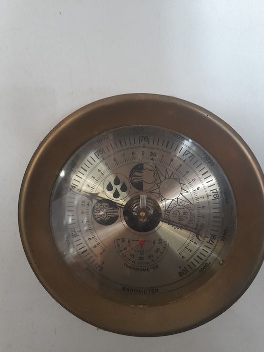 Ceas și barometru  Lord Nelson