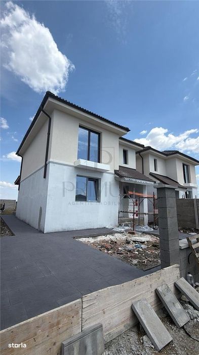 DUPLEX 110 mp | Despărțit prin cameră tehnică | Te