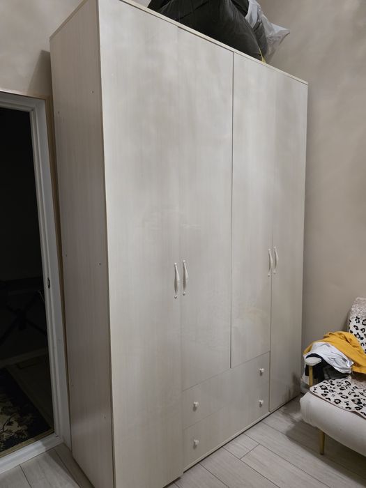 Продаётся шкаф в хорошем состоянии