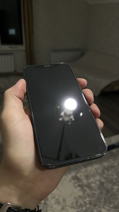 Iphone 12 в хорошем состояний