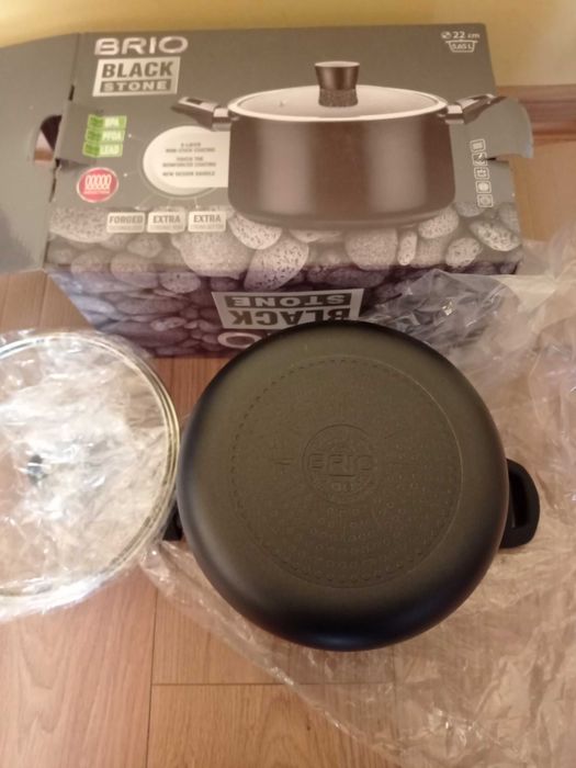 Индукционна тенджера Brio