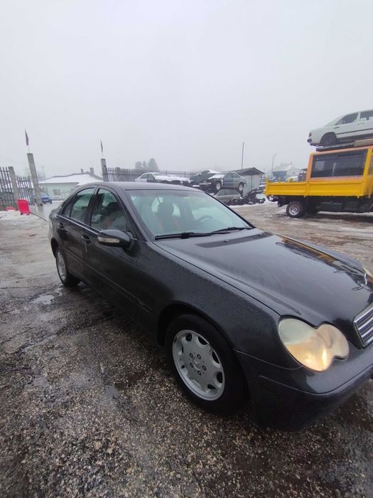 На части Mercedes W 203, C 180, Petrol