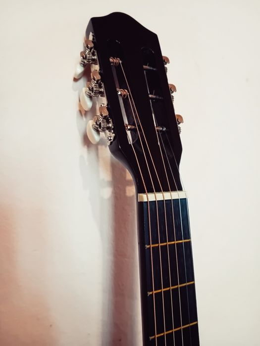 Chitara acustica neagra cu Husa, Clip on Tuner, Corzi de schimb