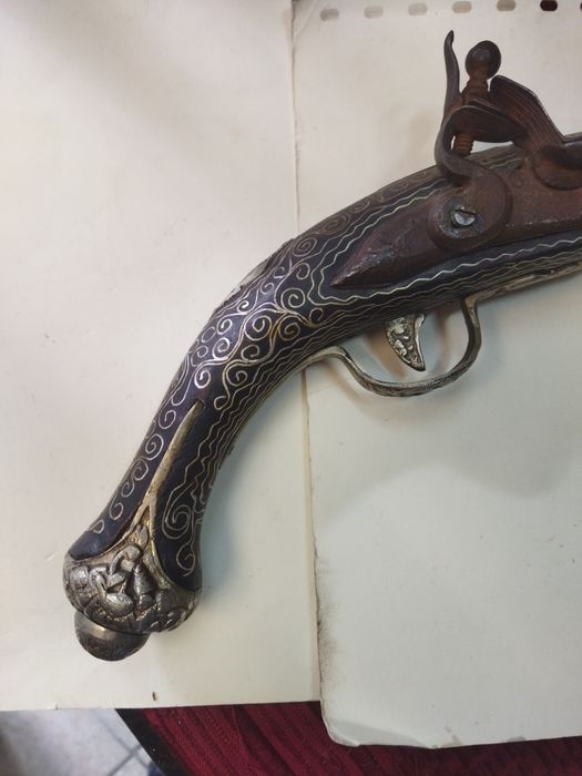 Продава се един Стар красавец