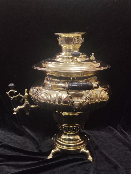 Подарочный самовар редкой формы в отличном состоянии