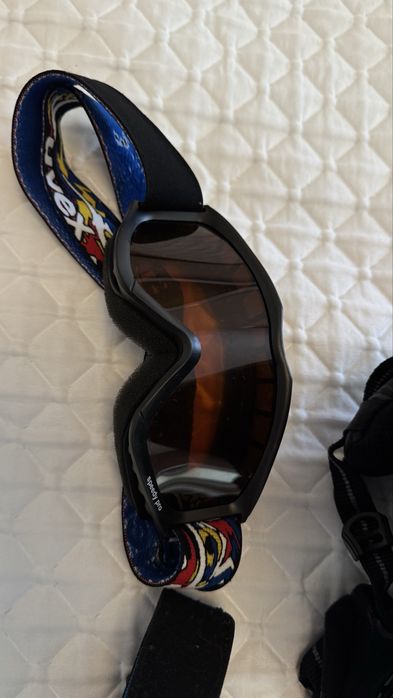 Детска ски каска Uvex, XS (53-54см) с два чифта очила