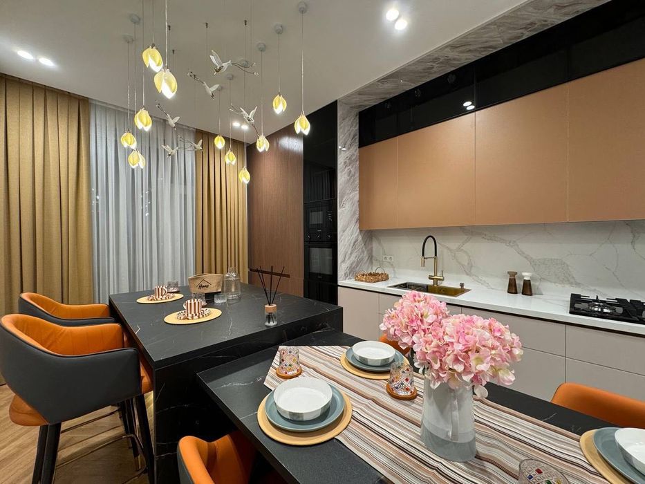 Ойбек аренда новастройка 3 комнт ж Авторский дизайн/ новая